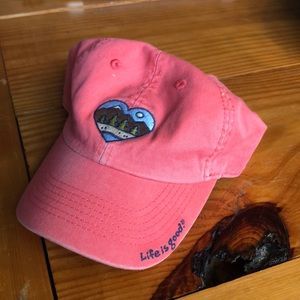 Life Is Good hat